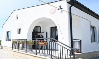 İlham Əliyev Kəngərlidə yeni inşa edilmiş fərdi evlərdə yaradılan şəraitlə tanış olub - VİDEO - FOTO