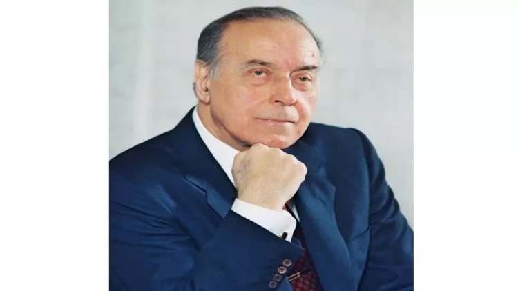 Konstitusiya və suverenlik: Heydər Əliyev siyasi irsinin təməl sütunları