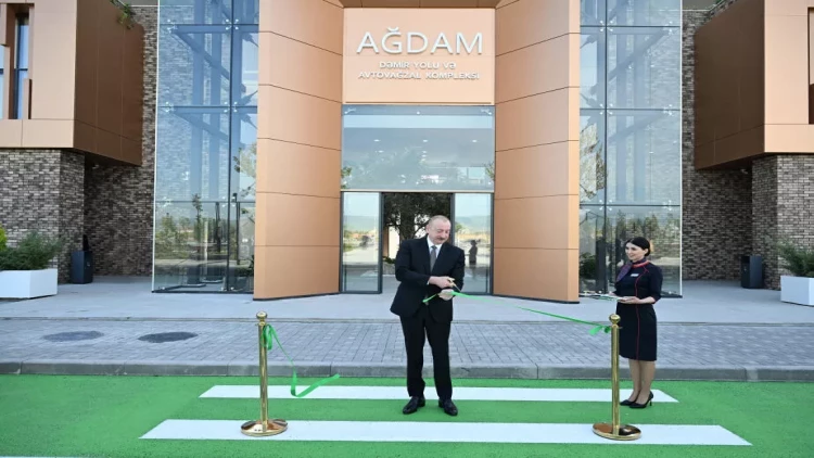 Prezident Ağdam Dəmir Yolu və Avtovağzal Kompleksinin açılışında iştirak edib - VİDEO - FOTO
