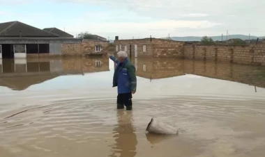 Yağış sakinləri acınacaqlı duruma saldı: 