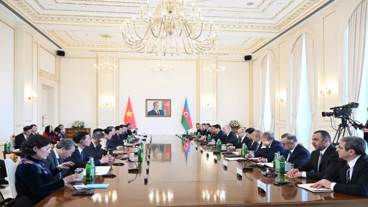 İlham Əliyevin vyetnamlı Baş katib ilə geniş tərkibdə görüşü keçirilib - FOTO