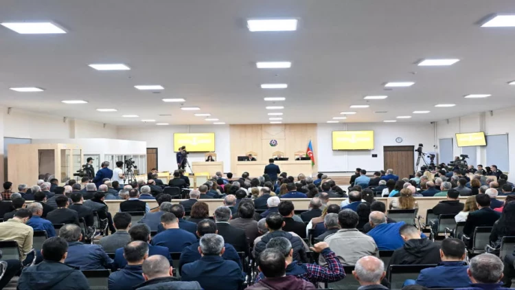 Vardanyanın məhkəməsində zərərçəkmiş ekskavator sürücüsü: sağ diz nahiyəmdən xəsarətlər aldım