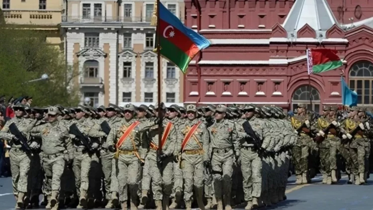 Hərbçilərimiz Moskva küçələrində - 