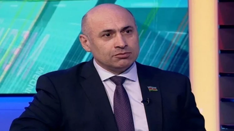 Deputat Azər Badamov Moskva aeroportunda saxlanıldı, deport edilir