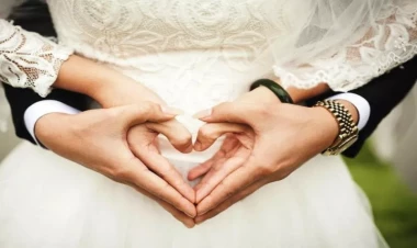 Azərbaycanda nikahda rekord artım: Sevgi, qorxu, yoxsa qanun?