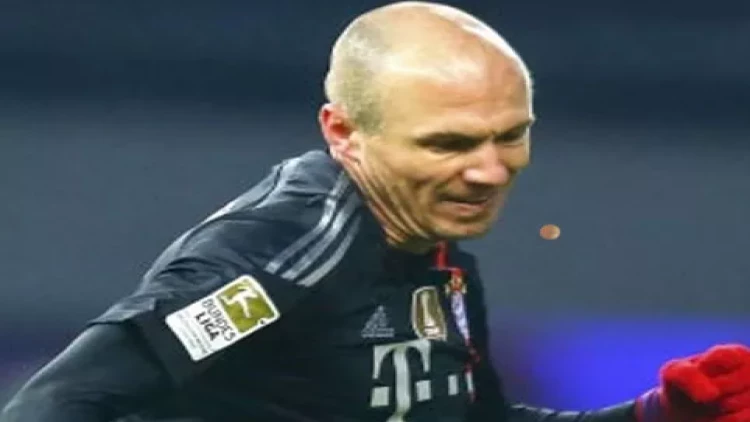 Yaşayan əfsanə baş məşqçiliyə başlayır