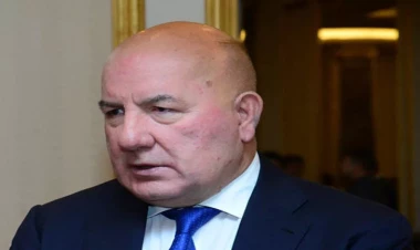 Elman Rüstəmov bu qədər maaş alacaq