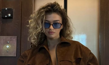 Məşhur rusiyalı müğənni Ukraynada yaşayış icazəsi aldı - FOTO