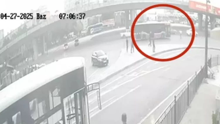 “20 Yanvar”da ŞOK OLAY - Özünü qəsdən maşınların altına atan şəxs kimdir? - VİDEO