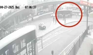 “20 Yanvar”da ŞOK OLAY - Özünü qəsdən maşınların altına atan şəxs kimdir? - VİDEO