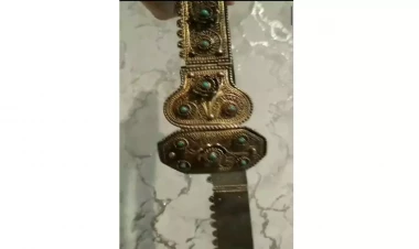 Bakıda 10 min manata kəmər satılır - FOTO