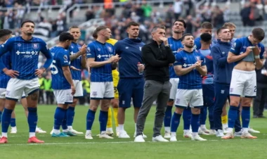 Premyer Liqanı tərk edəcək sonuncu komanda oldu