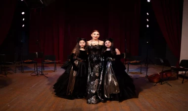 Operada yalnız qızlar – bir axşam Bakıda - FOTO