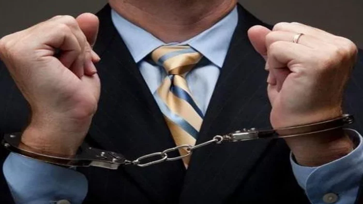 İstanbul bələdiyyəsində 2-ci əməliyyat: Vəzifəlilər saxlanıldı - FOTO