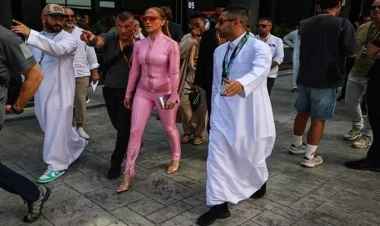 Cennifer Lopezin Ərəbistan konserti ölkəni qarışdırdı - FOTO