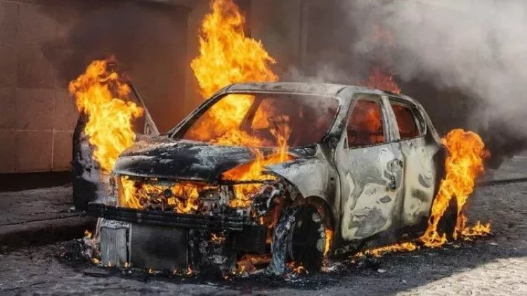 Dünən Bakıda yanan maşınların pulunu kim verməlidir? - AÇIQLAMA