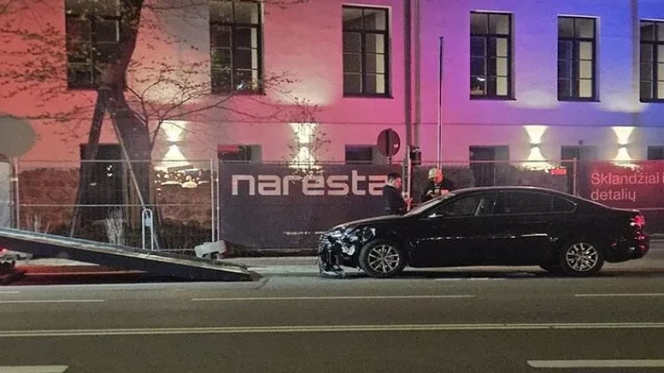 Azərbaycan səfirliyinin əməkdaşları Litvada qəza törətdi - Sürücü sərxoş olub? - FOTO