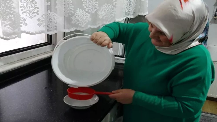 Bu qadın 30 ildir yağış suyu içir: 