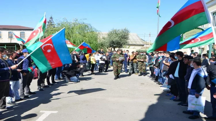 Səfərbərlik Xidməti məlumat yaydı: Onlar hərbiyə çağırılsa da, maaşları verilməlidir