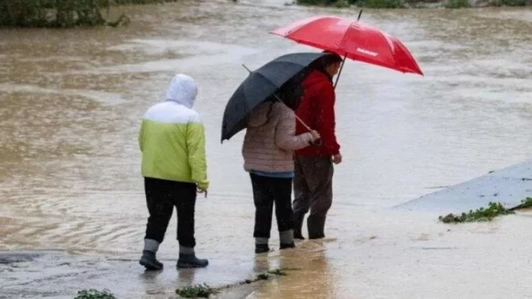 Hava yenidən pisləşir: Daşqın və sel...