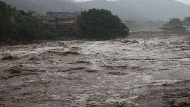 Dünənki leysandan sonra neçə nəfər yaralanıb və ölüb? - TƏBİB AÇIQLADI