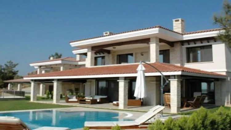 Azərbaycanlı müğənniyə 300 minlik ev hədiyyə etdilər - FOTO