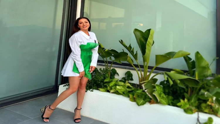 Ayanın ad günündə geyindiyi paltar bəyənilmədi - VİDEO