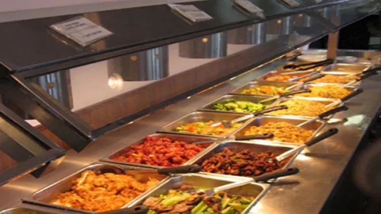 Məktəblərdə yeni qidalanma qaydaları: Qazlı içkilər və fastfud menyudan çıxarılır