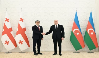 Prezident İlham Əliyevin Gürcüstanın Prezidenti ilə təkbətək görüşü keçirilib - FOTO