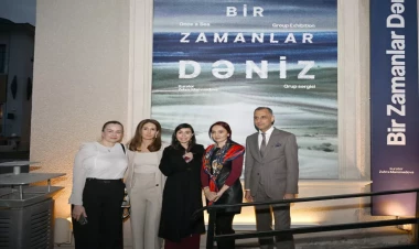 Leyla Əliyeva “Bir zamanlar dəniz” adlı qrup sərgisi ilə tanış olub - FOTO