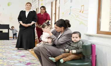 Mehriban Əliyeva və Leyla Əliyeva Bakıdakı 1 saylı körpələr evində olublar - FOTO