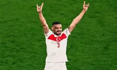 Türk futbolunda ilk - Merih Dəmiral tarix yazdı