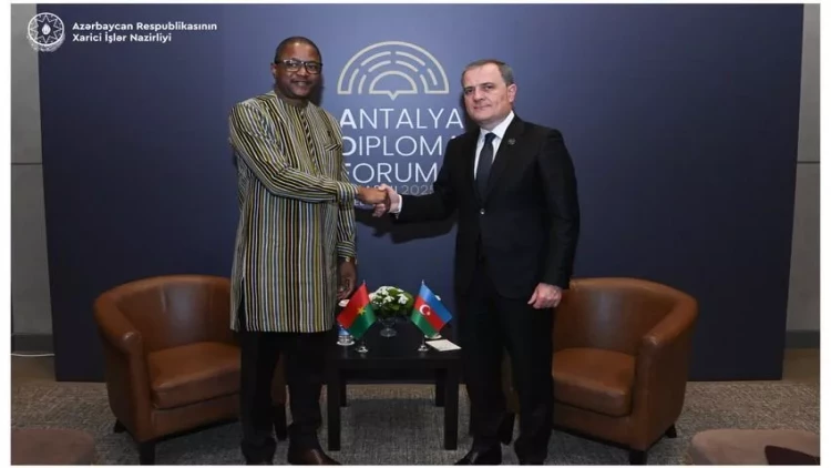 Ceyhun Bayramov Burkina Faso XİN rəhbəri ilə əməkdaşlıq potensialını müzakirə edib - FOTO
