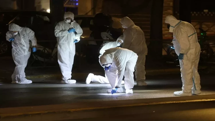 Yunanıstanda dəmir yolu binasında partlayış - FOTO