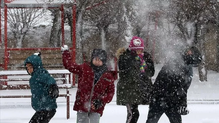 Ankaraya güclü qar: məktəblər bağlandı - FOTO
