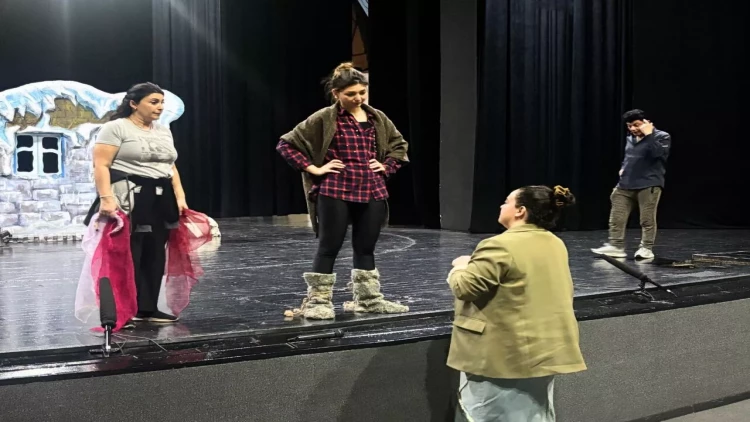 Azərbaycan Dövlət Milli Gənc Tamaşaçılar Teatrında 