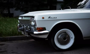 QAZ-24 evakuatorun üzərində CƏRİMƏLƏNDİ - FOTO