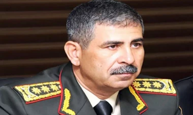 Ordumuz silahları işə saldı: Zakir Həsənov izlədi - FOTO