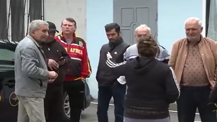 “52 min verilir, heç birotaqlı həyət evi də ala bilmərəm”