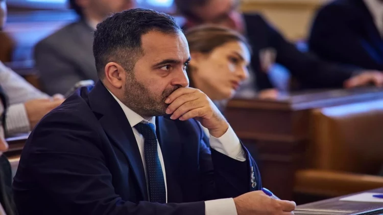 Bəxtiyar Hacıyevlə bağlı QƏRAR