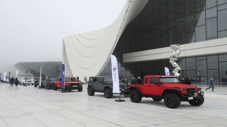 AAF yolsuzluq avtomobillərinin yürüşünü təşkil edib - FOTO