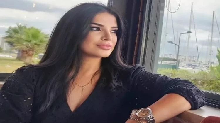 Məşhur aparıcı 11 il sonra Azərbaycana qayıtdı - VİDEO