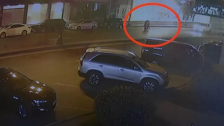 Bakıda avtomobil piyadanı vuraraq öldürdü - ANBAAN VİDEO