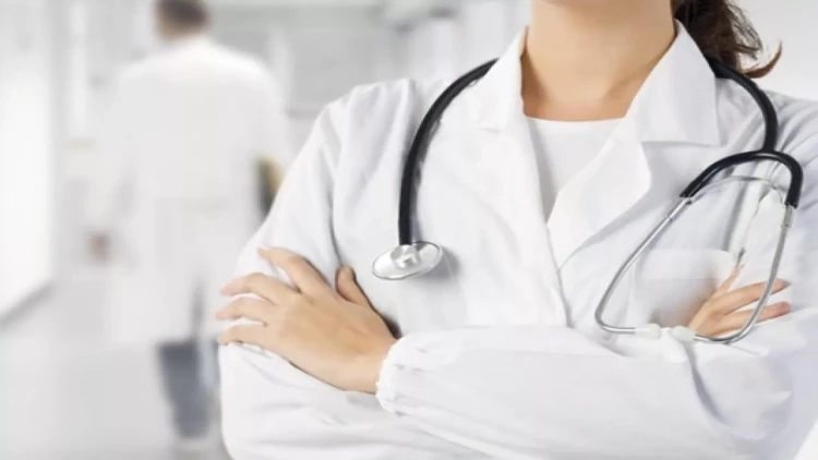 Həkimlər bu səbəbdən ağ xalat geyinirlər - araşdırma