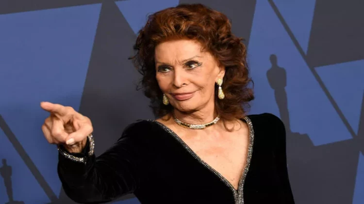 Sofi Lorenin kişilər haqqında sitatları: Onlar sizə münasibətlərdə yeni baxış verəcək