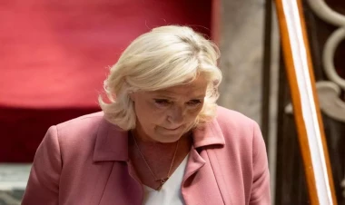 Le Pen növbəti prezident seçkilərində namizədliyini irəli sürməkdən məhrum edilib - YENİLƏNİB