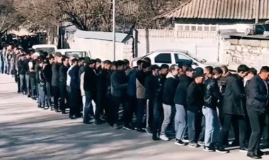 Azərbaycanda insanların düzüldüyü bu uzun növbənin səbəbi nədir? - VİDEO