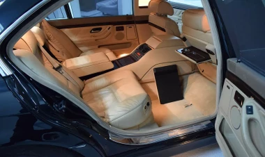 Bakıda 1998-ci ilin BMW-si 323 min manata satılır - FOTO