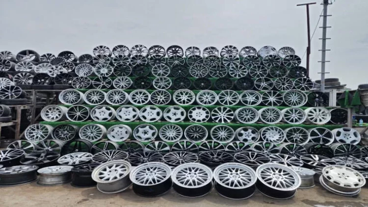 Bakıda bahalı maşın diskləri oğurlandı