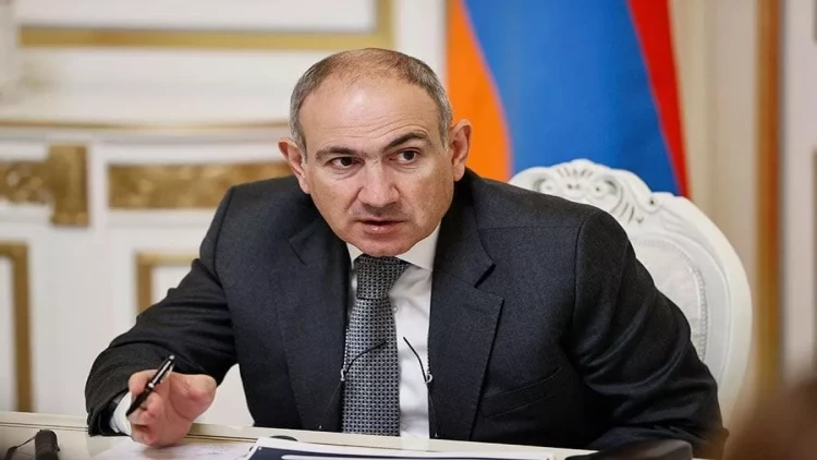 Paşinyanın saxta Avropası: ümidsiz millətə tamaşa